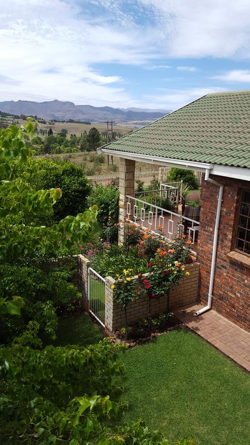 Clarens Cottages Luaran gambar