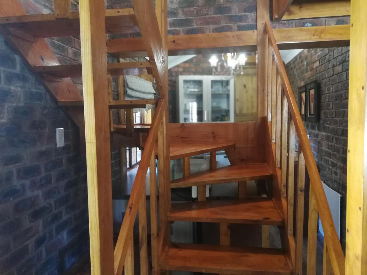 Clarens Cottages Luaran gambar