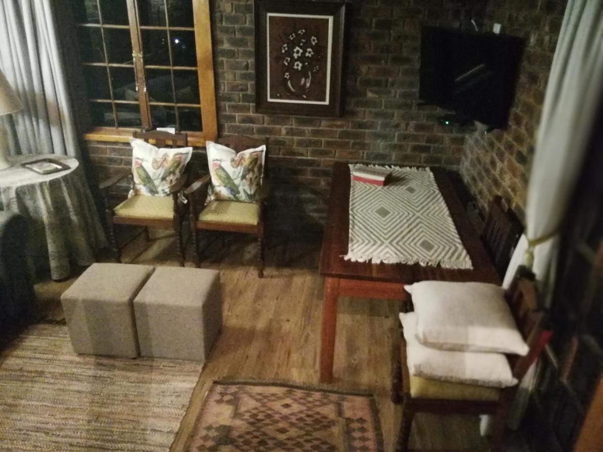 Clarens Cottages Luaran gambar