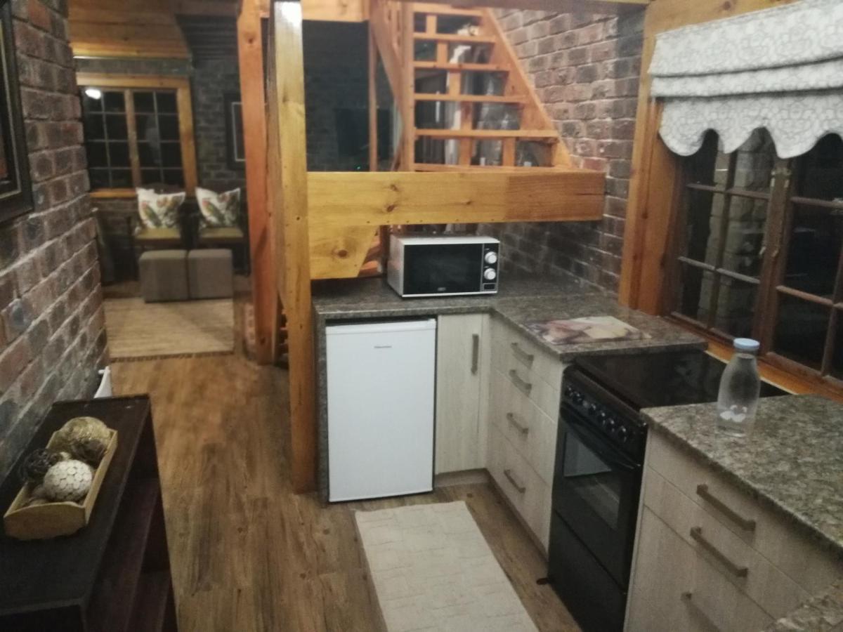 Clarens Cottages Luaran gambar
