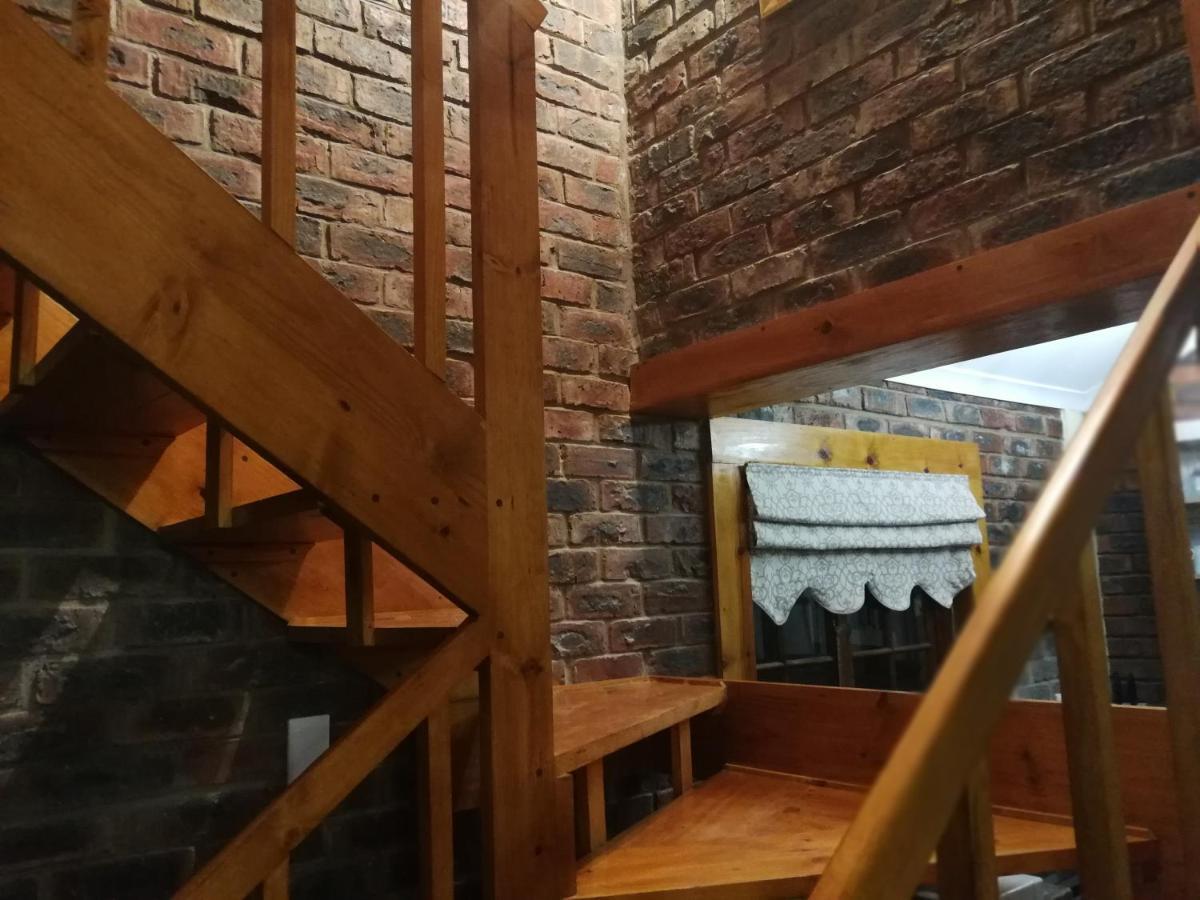 Clarens Cottages Luaran gambar