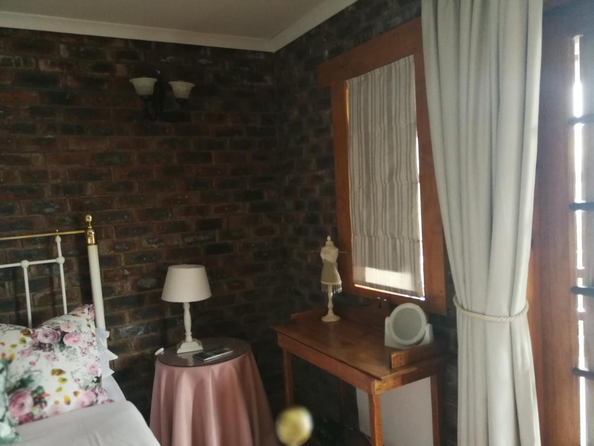 Clarens Cottages Luaran gambar